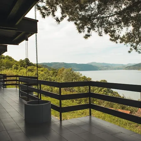 Lepenski Vir מלון